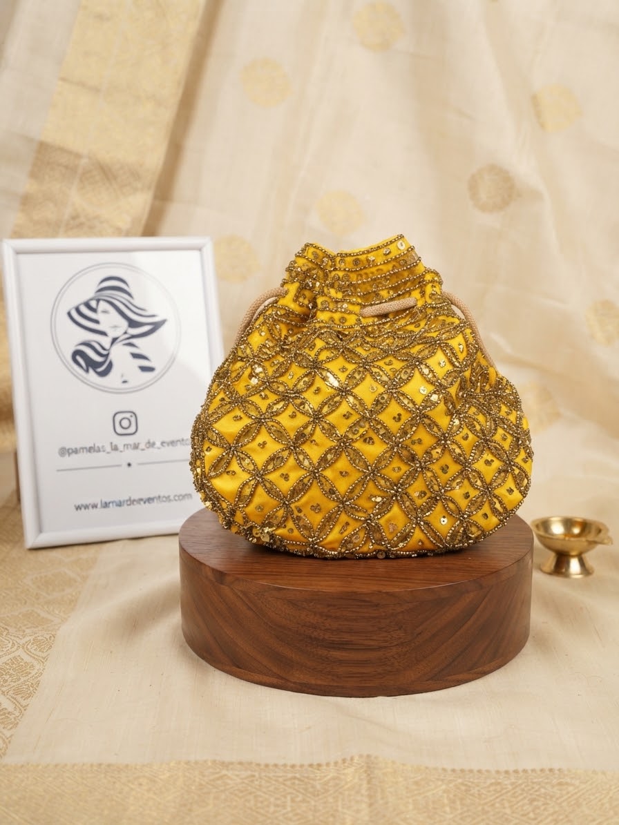 Bolso de tela amarillo con bordado de cuentas y lentejuelas, estilo saco