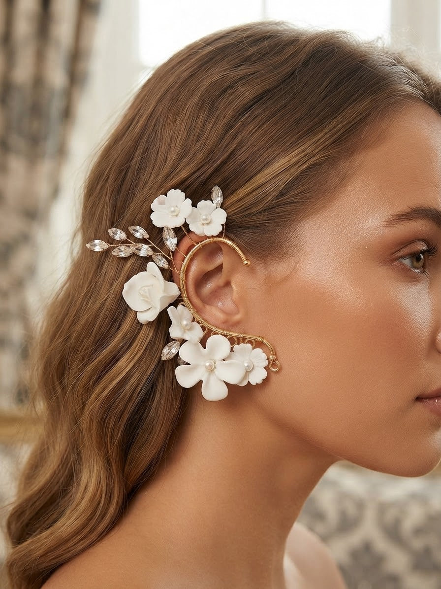 Ear Cuff Flores Blancas