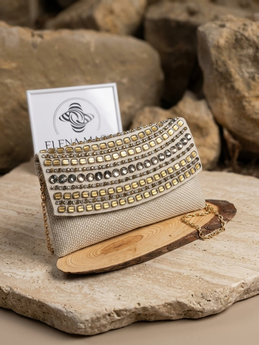Bolso Niza beige con pedrería dorada y plateada y cadena