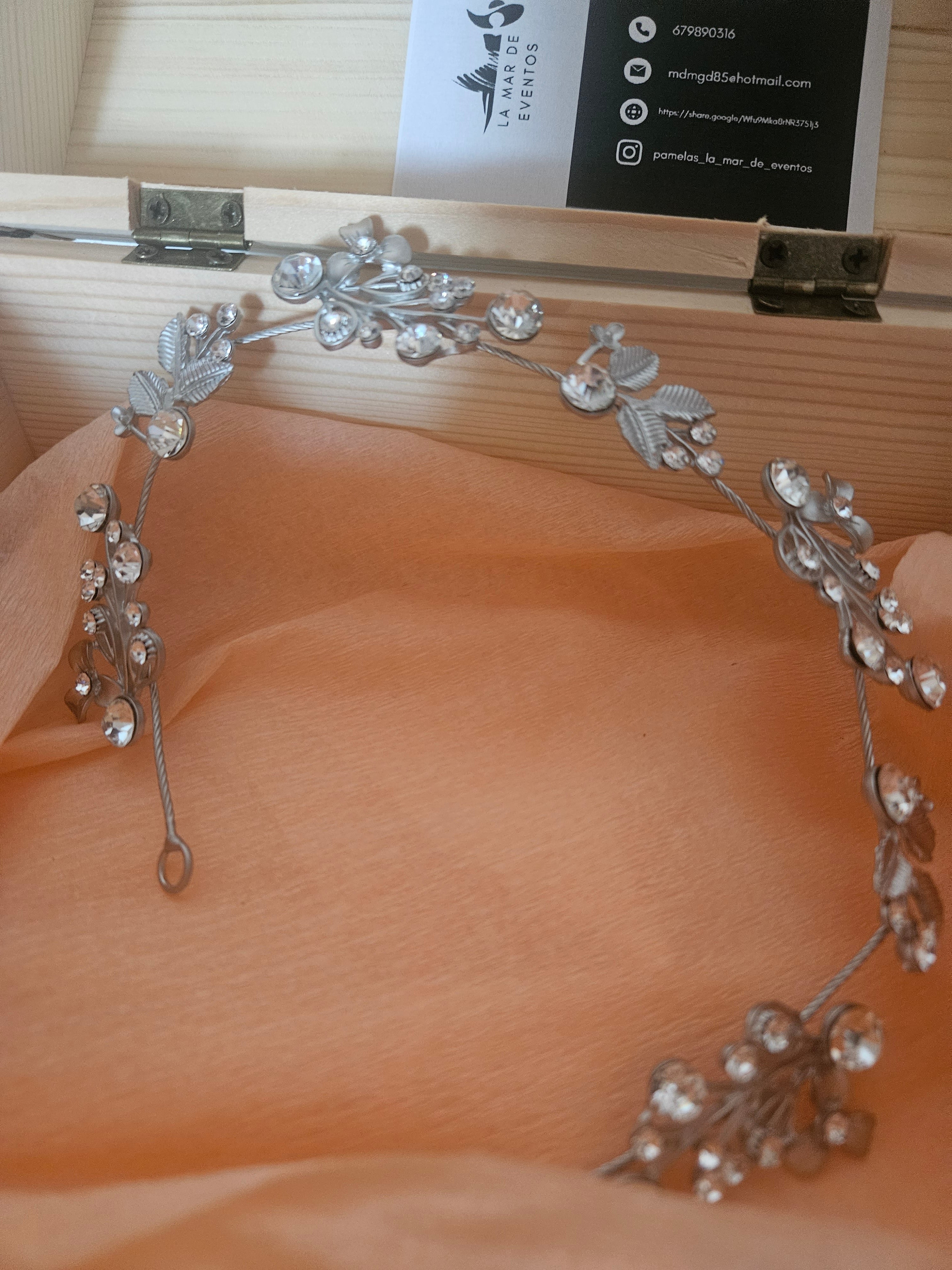 Tiara novia Claudia