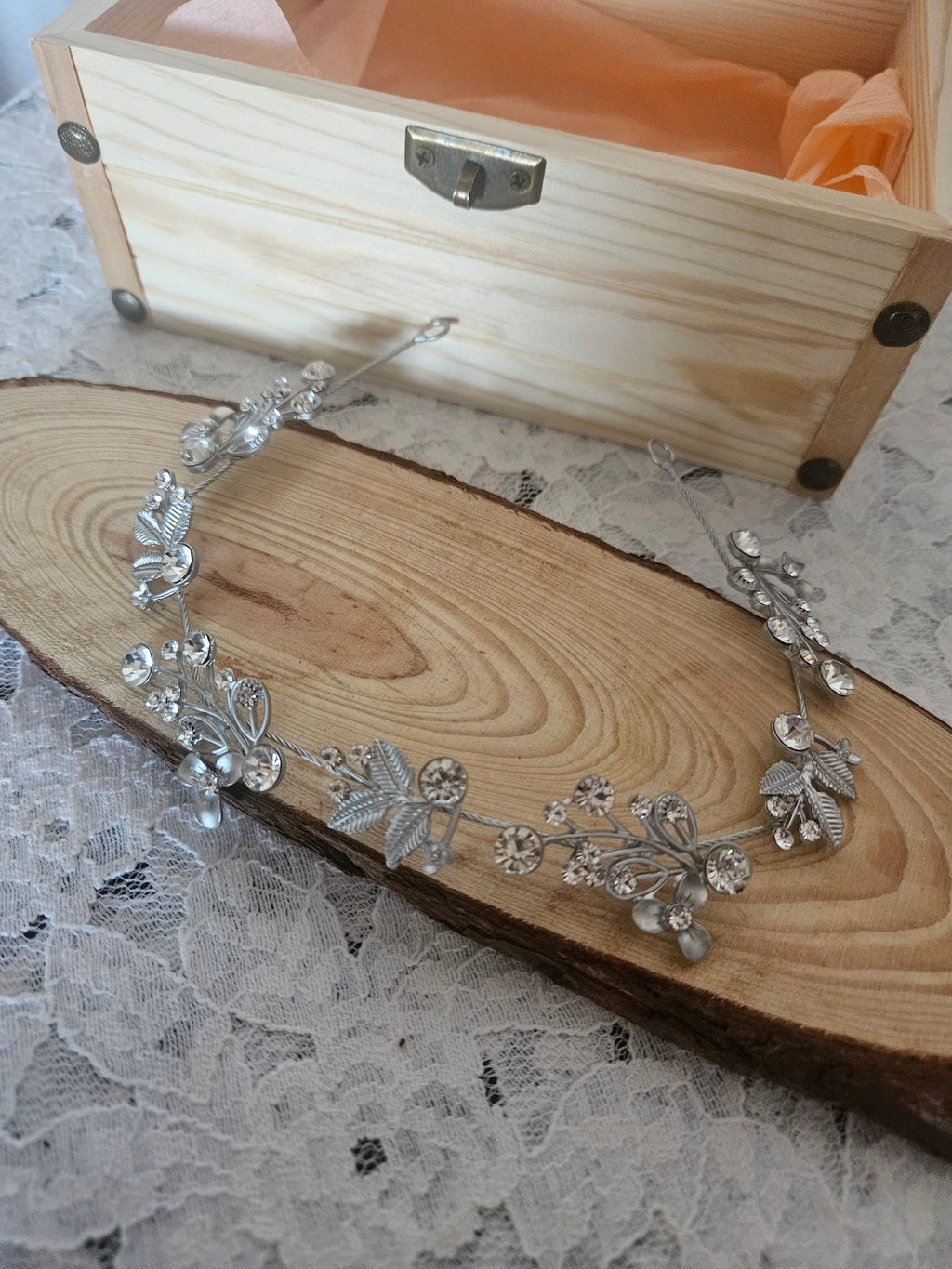 Tiara novia Claudia