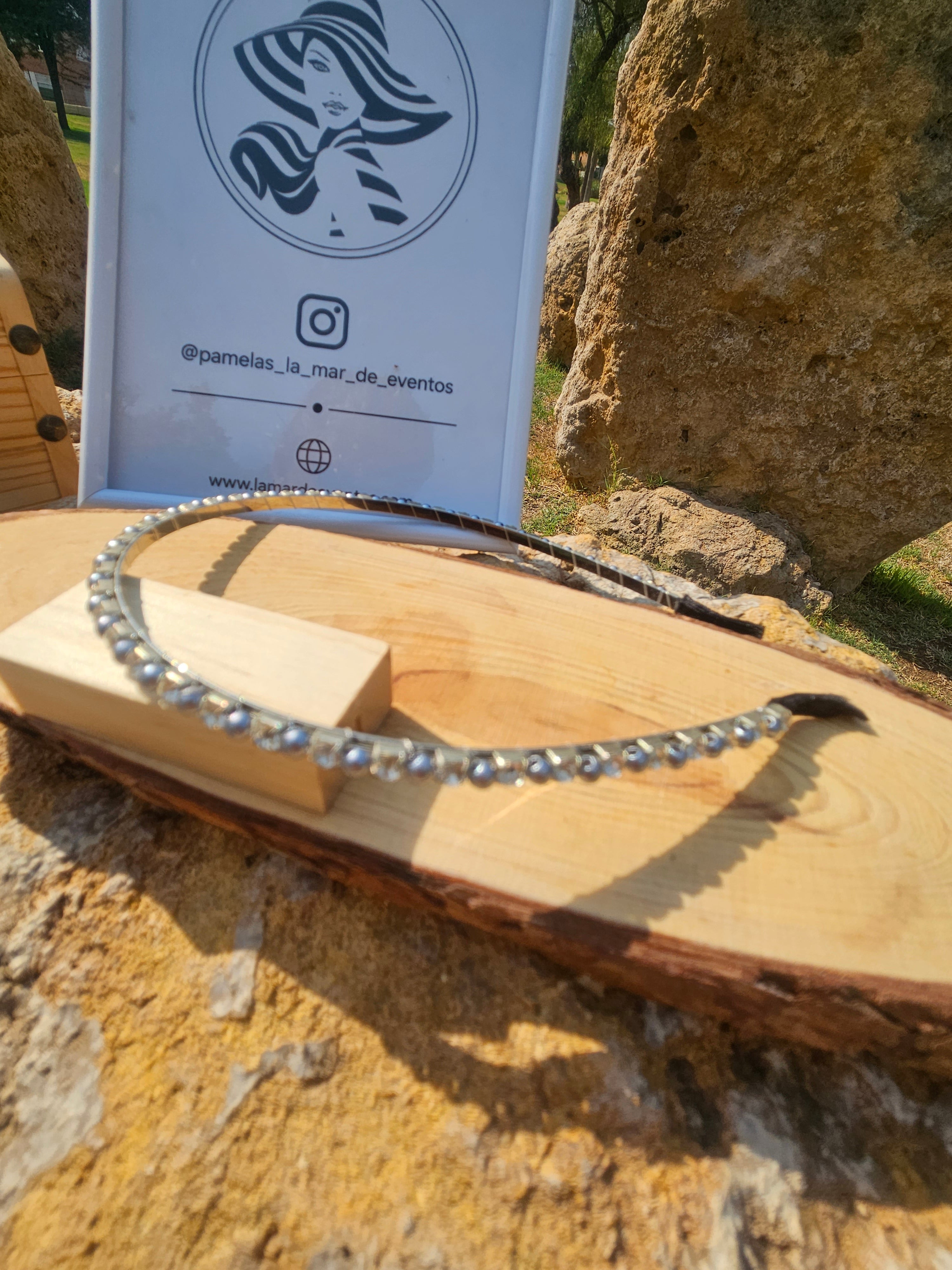 Diadema novia Paola