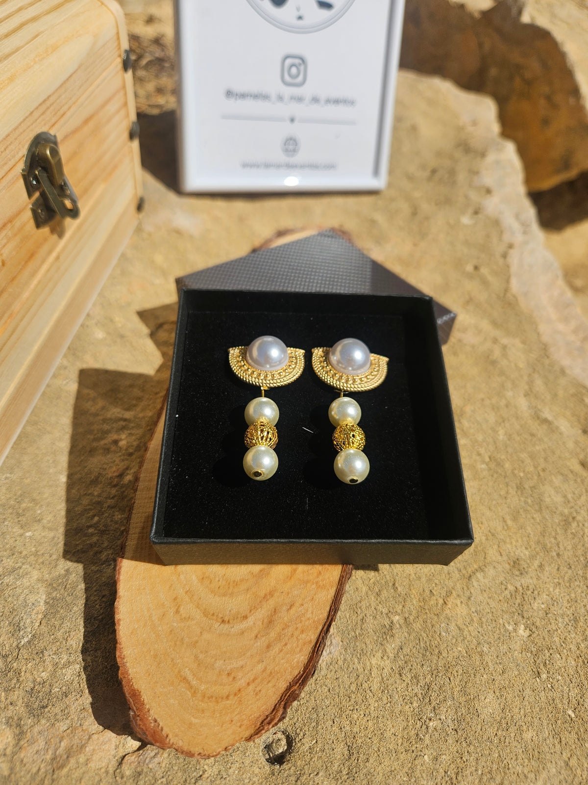Pendientes Musca