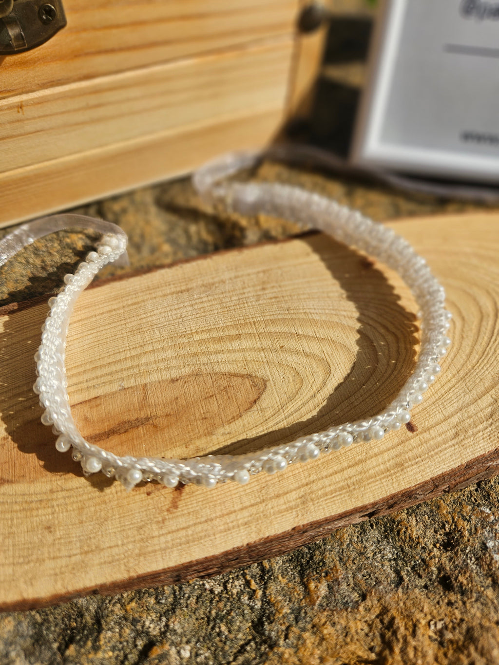 Choker Lumière con cuentas transparentes y perlas pequeñas