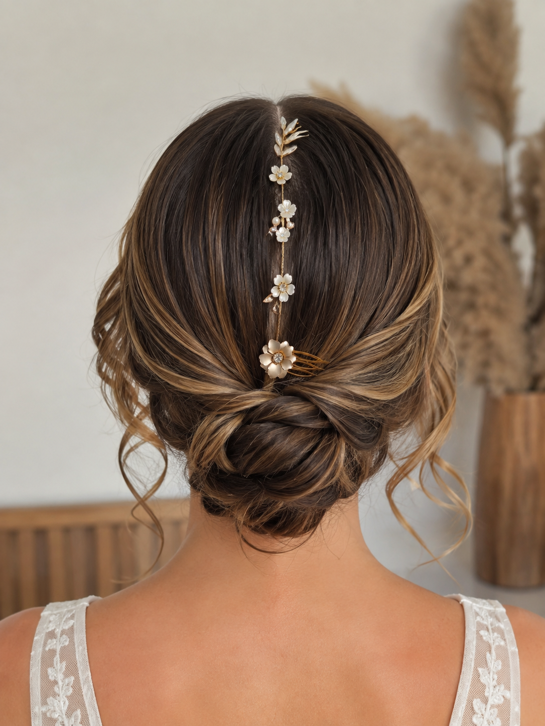 Cubre raíz Casiopea para el cabello: adorno floral con perlas