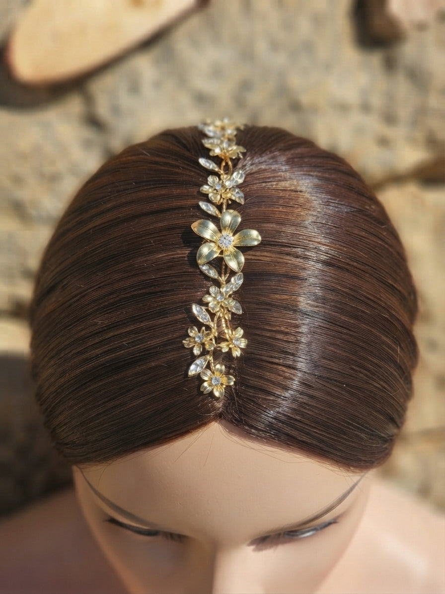Cubre raíces jardín dorado colocado en el cabello, flores doradas con pedrería